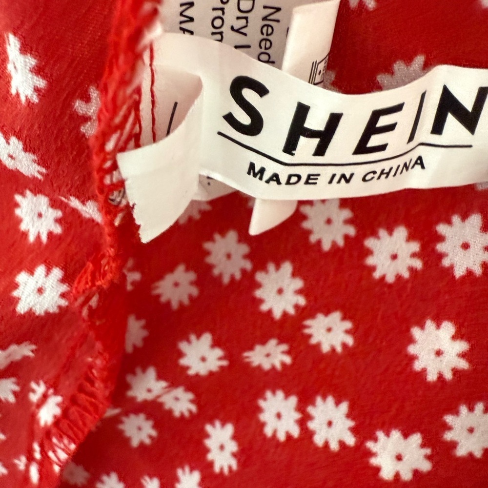 SHEIN Red Ruffled Skorts - Picture 2 of 6